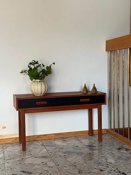 SIDEBOARD / HALLBYRÅ I TEAK – 1960-TAL – RETRO VINTAGE