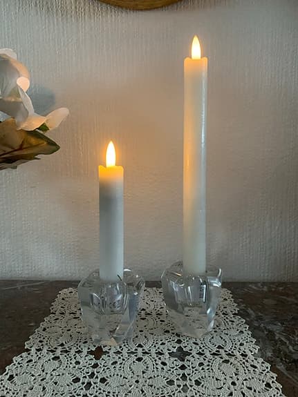 Fasetterade kristall ljusstakar