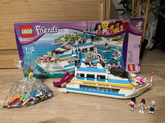 Lego friends dolphin cruiser
