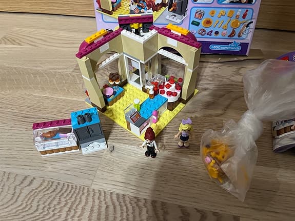 LEGO Friends downtown bakery