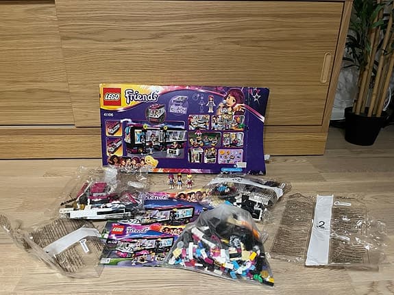 LEGO Friends popstjärnornas turnébuss