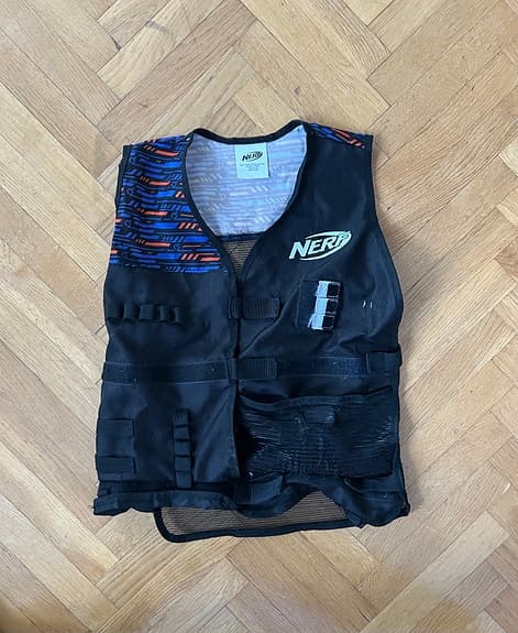 Nerf och X-shot leksaksvapen