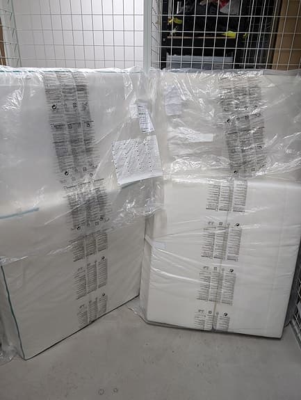 Växasäng Minnen från IKEA, med madrass i nyskick.