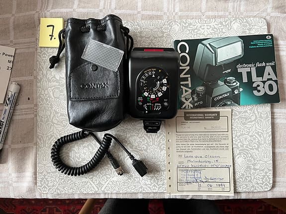 Contax TLA 30 elektronisk kamerablixt med väska och manual