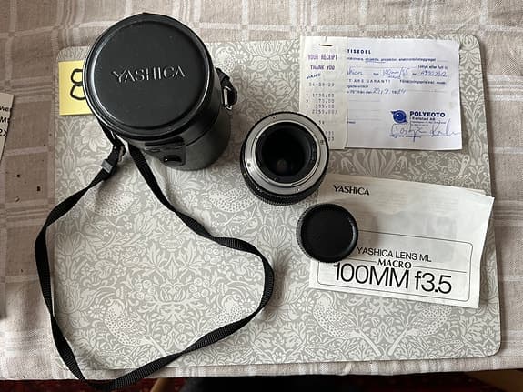 Yashica ML 100mm f/3.5 Macro i C/Y-fattning.