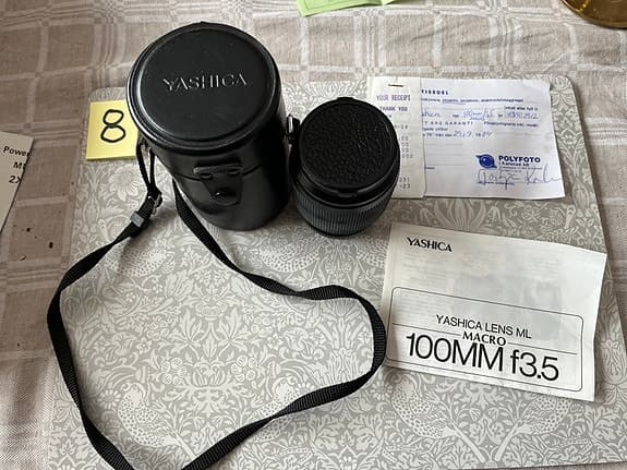 Yashica ML 100mm f/3.5 Macro i C/Y-fattning.