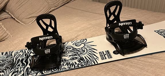 Nitro snowboard med Nitro bindningar 115 cm
