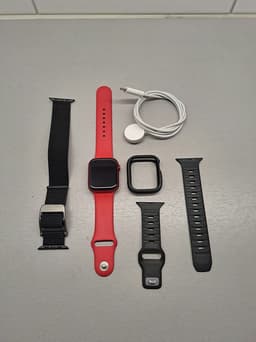 Apple Watch Series 7 45mm Product Red.