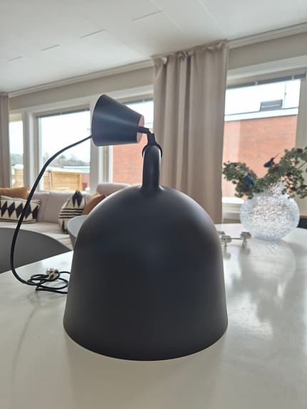 "Bell" pendel Design lampa / Normann Copenhagen