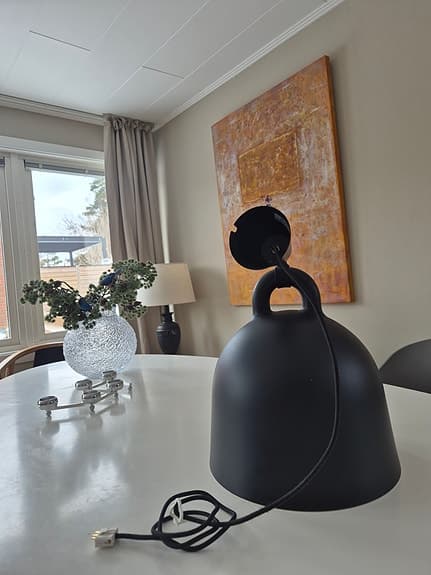 "Bell" pendel Design lampa / Normann Copenhagen