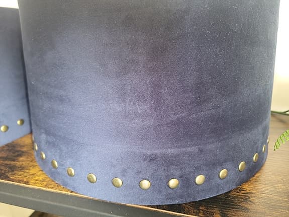 Lampskärmar i mörkblå sammet