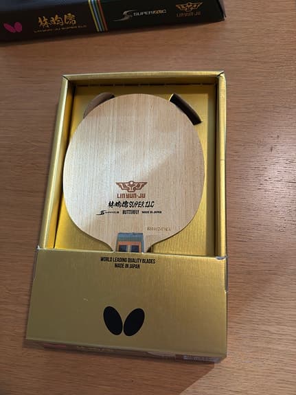 Butterfly Lin Yun-Ju Super ZLC bordtennisstomme trä