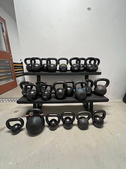 Kettlebells och ställ - ELEIKO, ALEX & MASTER FITNESS 6-20kg