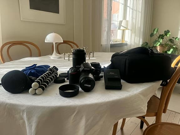 Nikon D3500 + 3 objektiv (18-55 VR, 35/1.8, 70-300 VR) – komplett kit