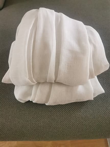 par vita gardiner från Ahlens, 145x240