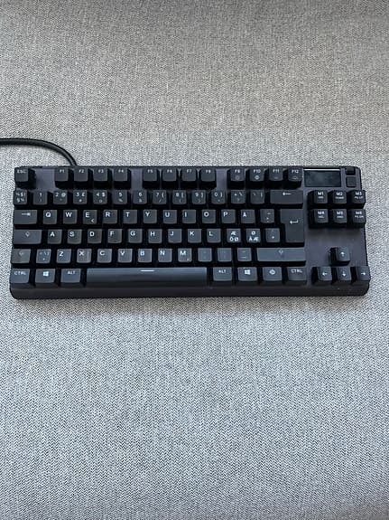 SteelSeries Apex M750 TKL tangentbord bakgrundsbelyst svart