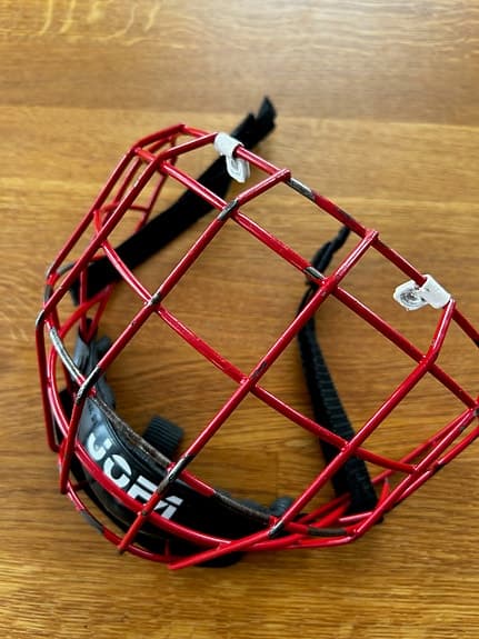 Jofa galler till ishockeyhjälm rött