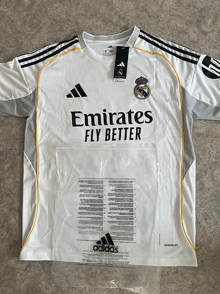 Adidas Real Madrid fotbollströja vit Mbappé 10