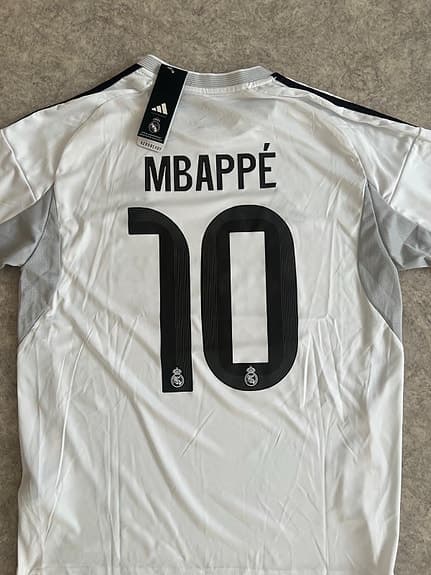 Adidas Real Madrid fotbollströja vit Mbappé 10