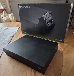 Microsoft Xbox One X spelkonsol 1 TB svart