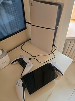playstation 5, 2 kontroller + Ps portal