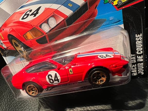 Hot Wheels Ferrari 365 GTB4 Competizione leksaksbil röd