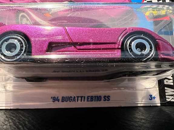 Hot Wheels ’94 Bugatti EB110 SS leksaksbil lila