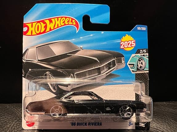 Hot Wheels ’66 Buick Riviera leksaksbil svart