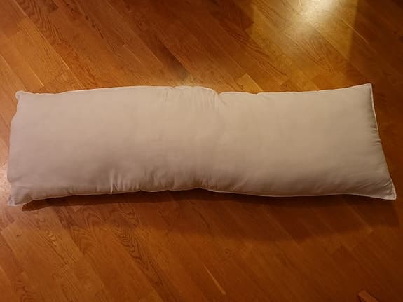 Avlång kroppskudde / gravidkudde - helt ny