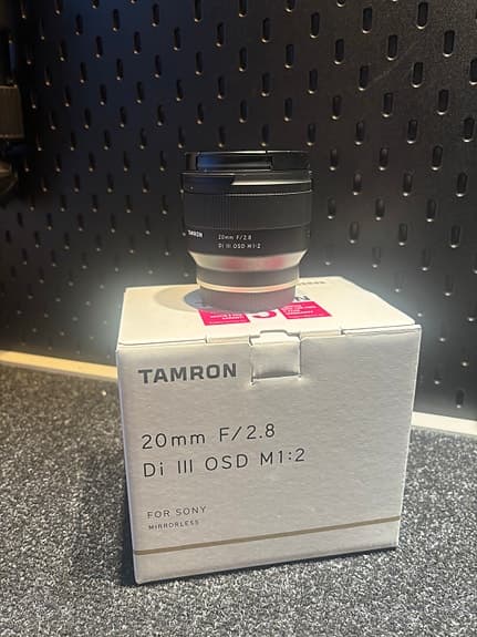 Tamron 20mm f/2.8 objektiv
