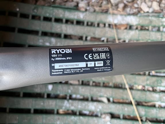 Ryobi 18V snöslunga, modell RY18ST25A