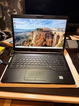 Fujitsu Lifebook bärbar dator 14" svart