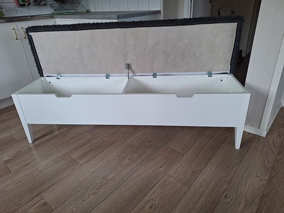 Bänk med förvaring vit