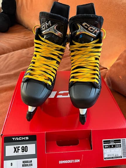 CCM Tacks XF 90 Sr, ishockeyskridskor storlek 44,5