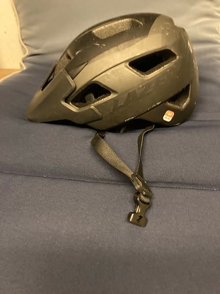 Lazer Chiru MIPS cykelhjälm M 55–59 cm svart