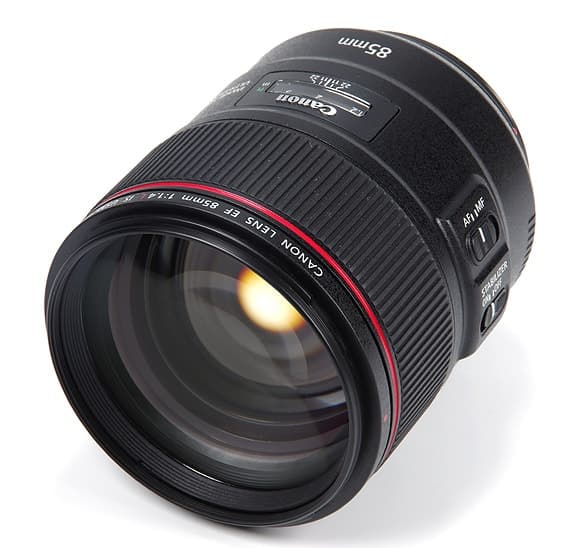 Canon EF 85mm f/1.4L IS USM objektiv svart