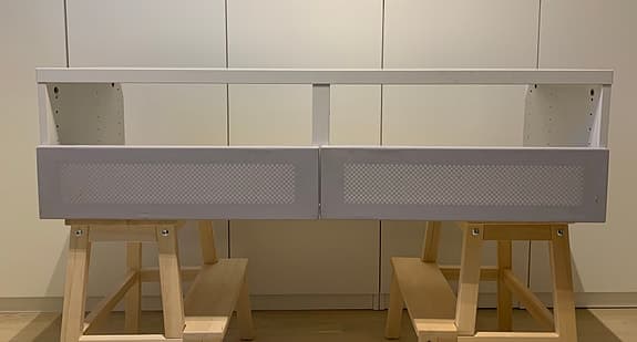 IKEA Bestå TV / -Mediamöbel med ventilerade luckor