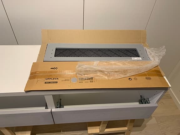 IKEA Bestå TV / -Mediamöbel med ventilerade luckor