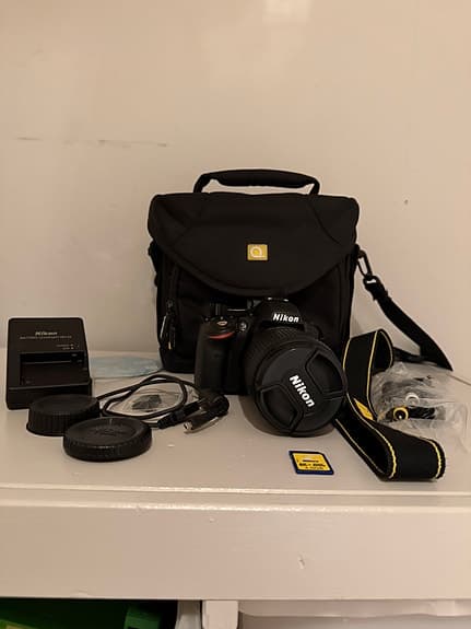 Nikon D3200 i nyskick – Endast 4555 exponeringar! + objektiv