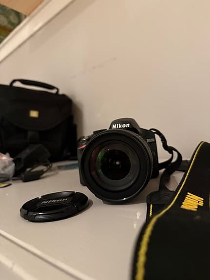 Nikon D3200 i nyskick – Endast 4555 exponeringar! + objektiv