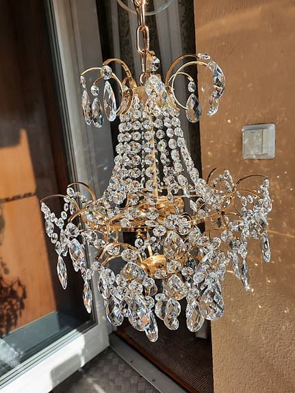 Vacker och elegant kristallkrona, taklampa! I perfekt skick!