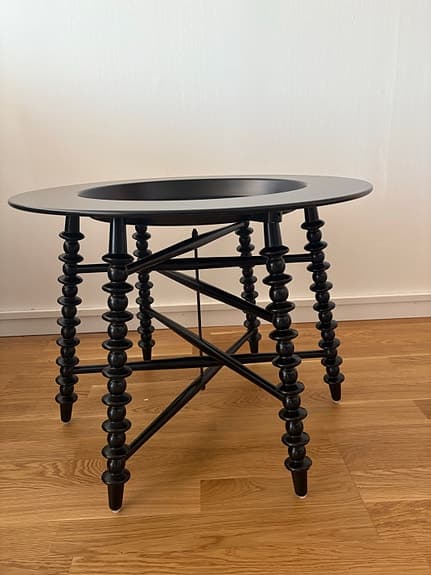 IKEA Trollsta svart brickbord med svarvade ben