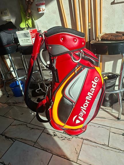 TaylorMade golfbag röd