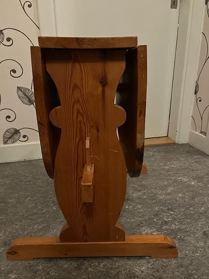 Fällbart bord