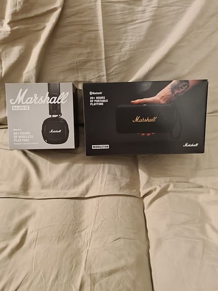 Bärbar Bluetooth högtalare + hörlurar