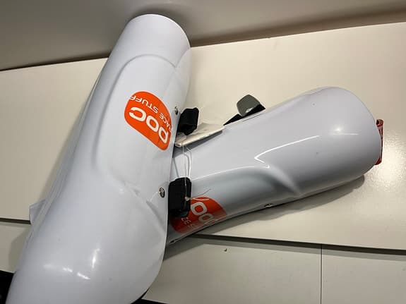 POC Race. Benskydd SR