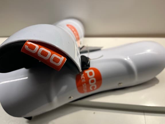 POC Race. Benskydd SR