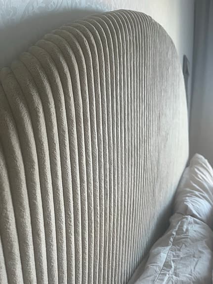Jotex sänggavel beige sammet