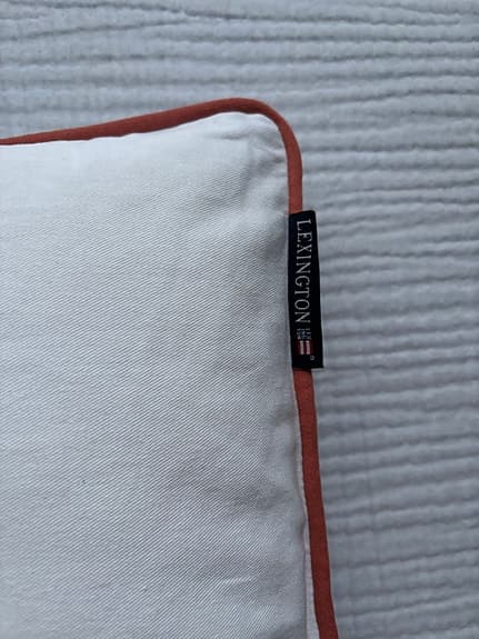 Lexington prydnadskudde vit med tryck