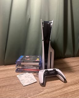 PS5 Slim 1TB + God of War & The Last of Us 1&2 (6 spel totalt!)